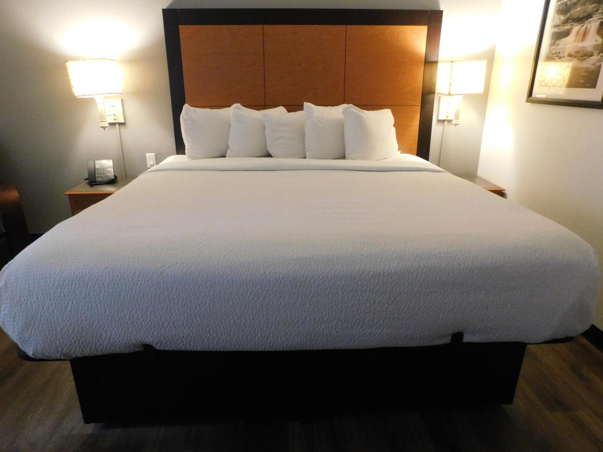 La Quinta By Wyndham Hotel